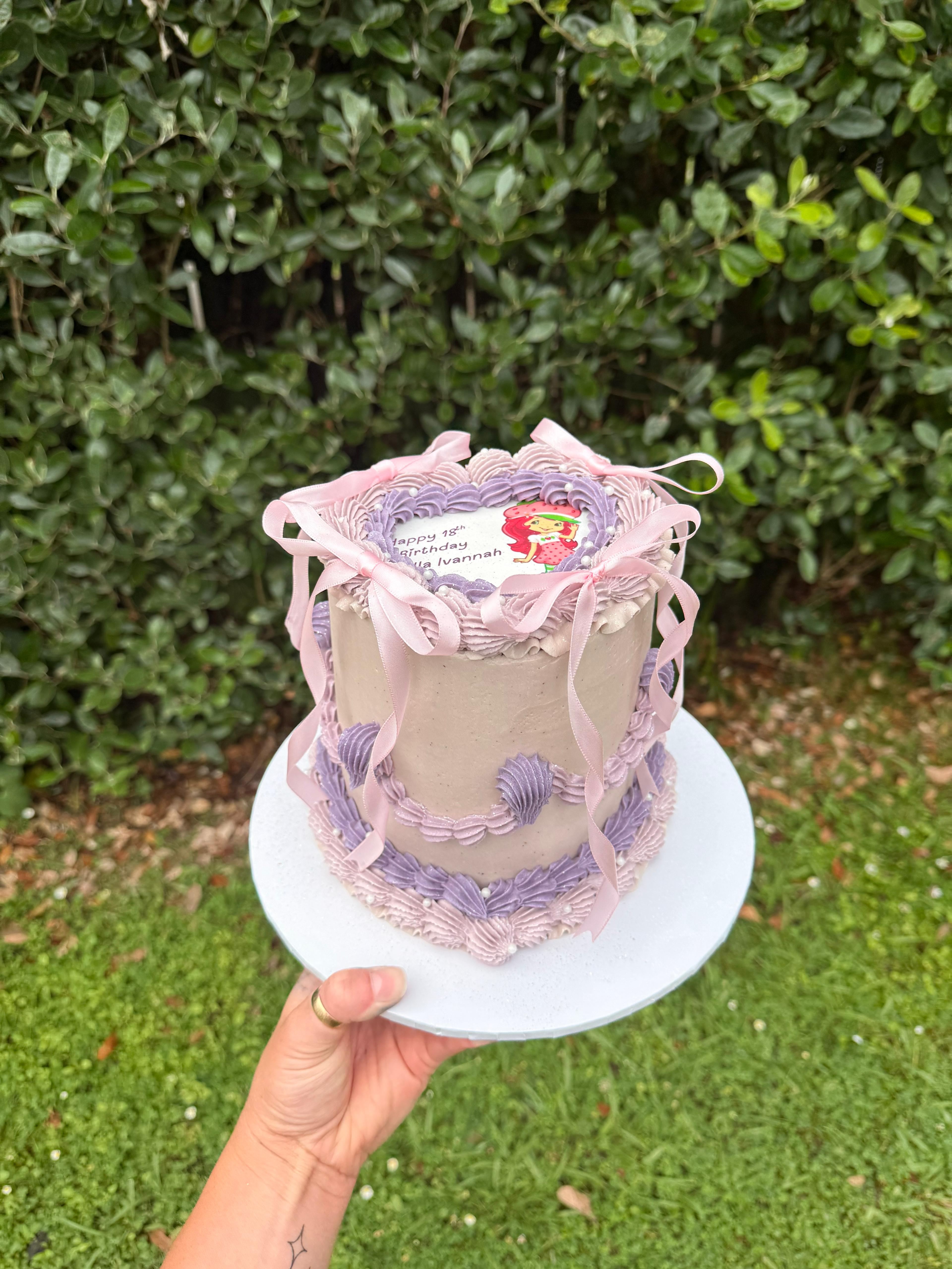 Custom cake Auckland – signature celebration cake